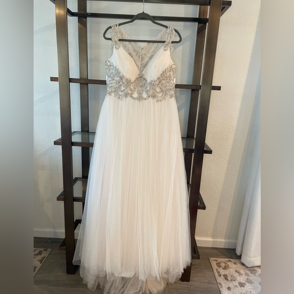 Maggie Sottero wedding gown "Phyllis" size 16